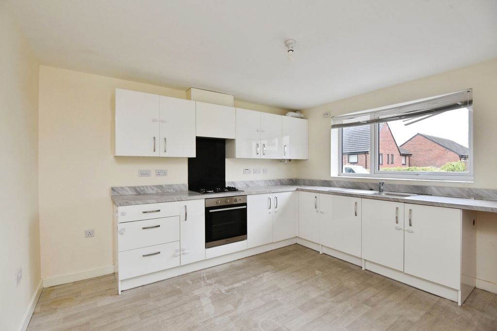 Property photo 2 of 17 Photo