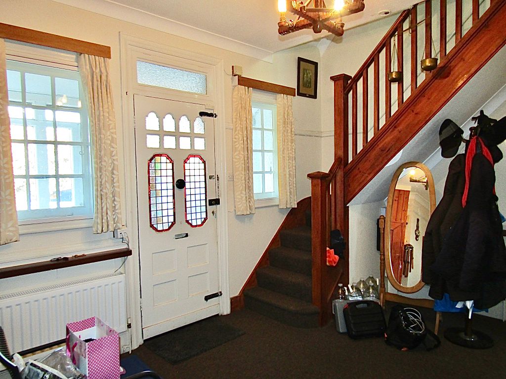 Property photo 2 of 17