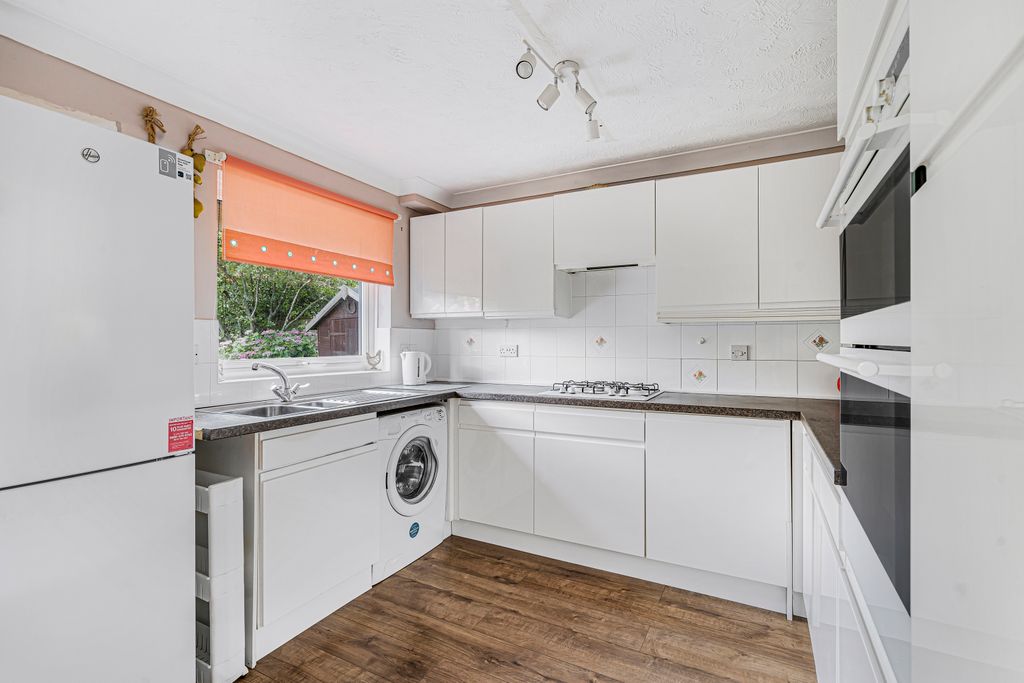 Property photo 2 of 22 Kitchen