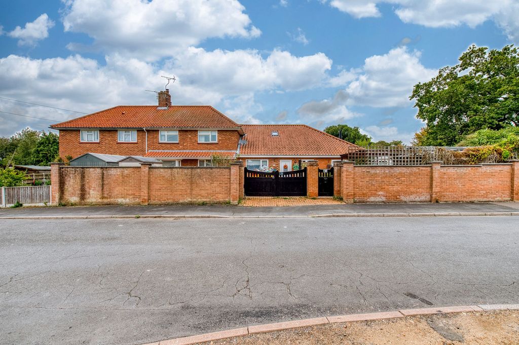 Property photo 1 of 24