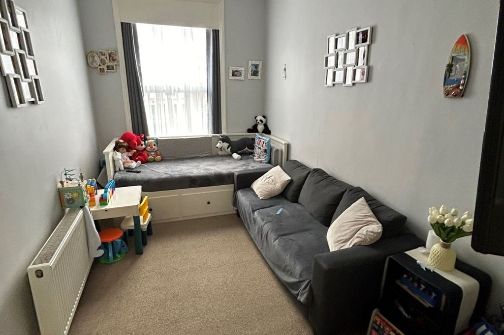 Property photo 3 of 26