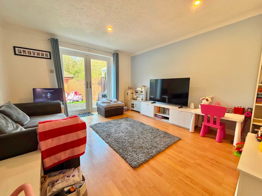 Property photo 3 of 12