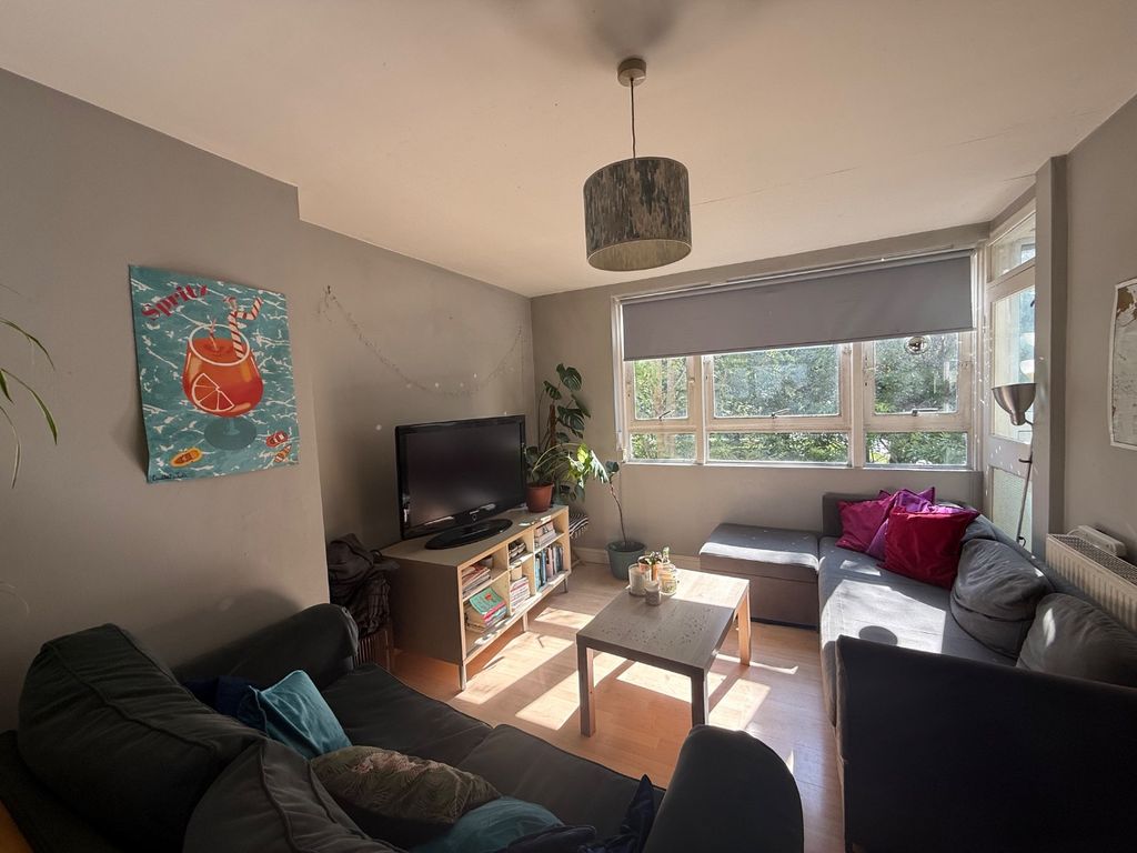 Property photo 3 of 13 5235392