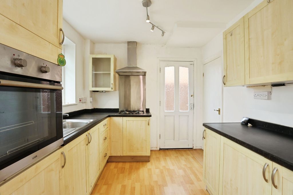 Property photo 2 of 17 Photo