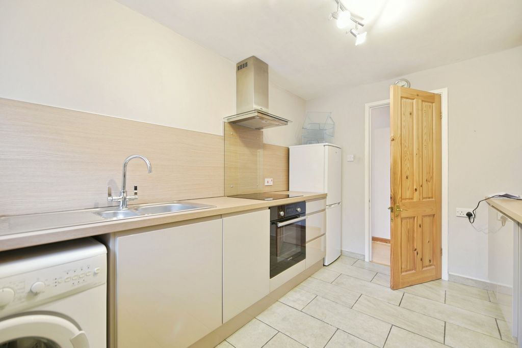 Property photo 3 of 14 Pbox-Img.Jpg