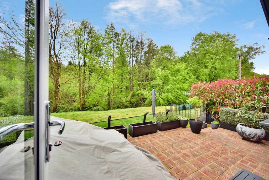 Property photo 2 of 19 Pbox-Img.Jpg