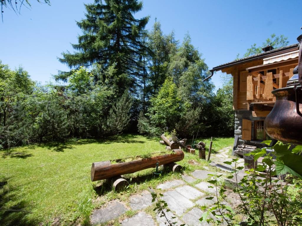 Property photo 2 of 6