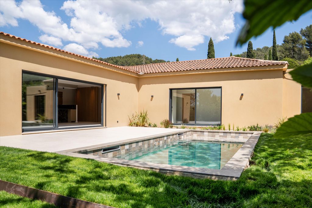 Property photo 1 of 24 Image