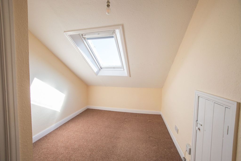 Property photo 3 of 11 Bedroom