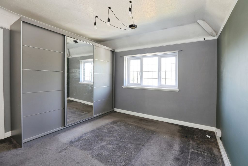 Property photo 3 of 12 Pbox-Img.Jpg