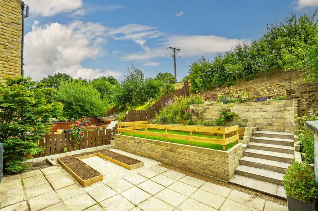 Property photo 2 of 24 Rear Garden