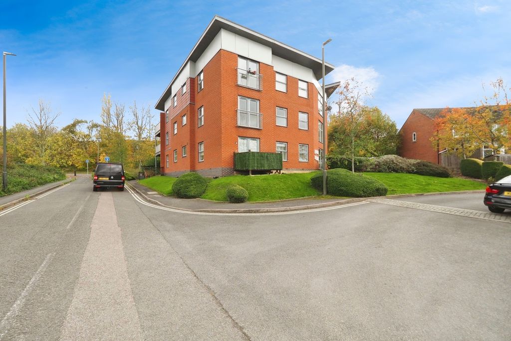 Property photo 1 of 17 Front