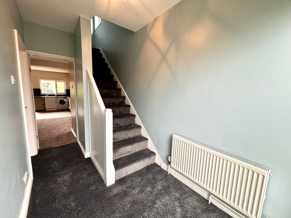 Property photo 2 of 24 Hall