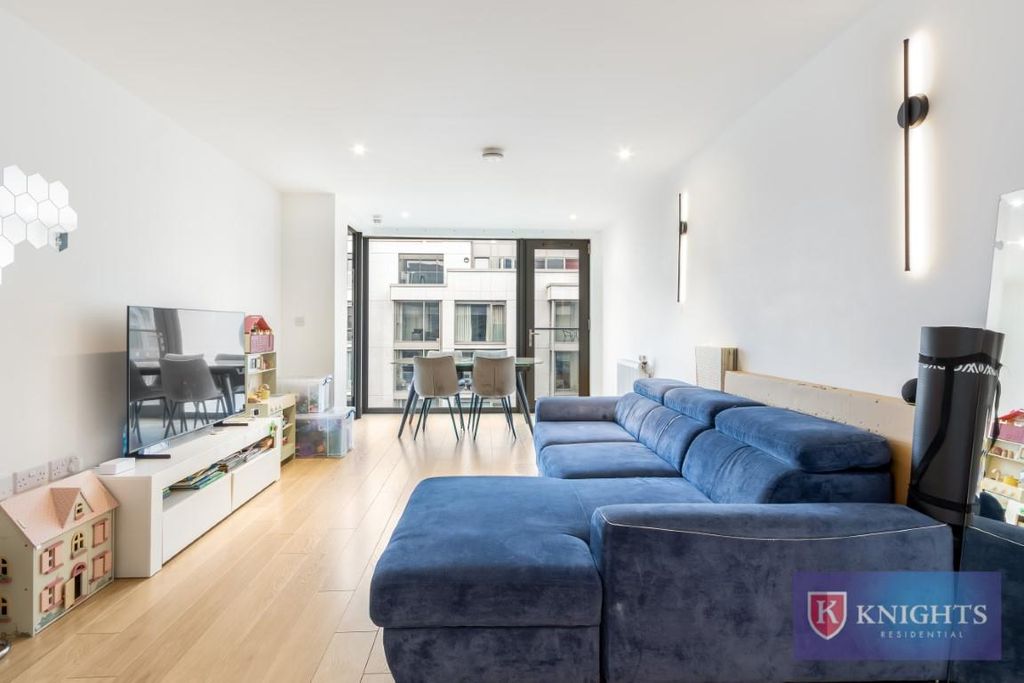 Property photo 3 of 15