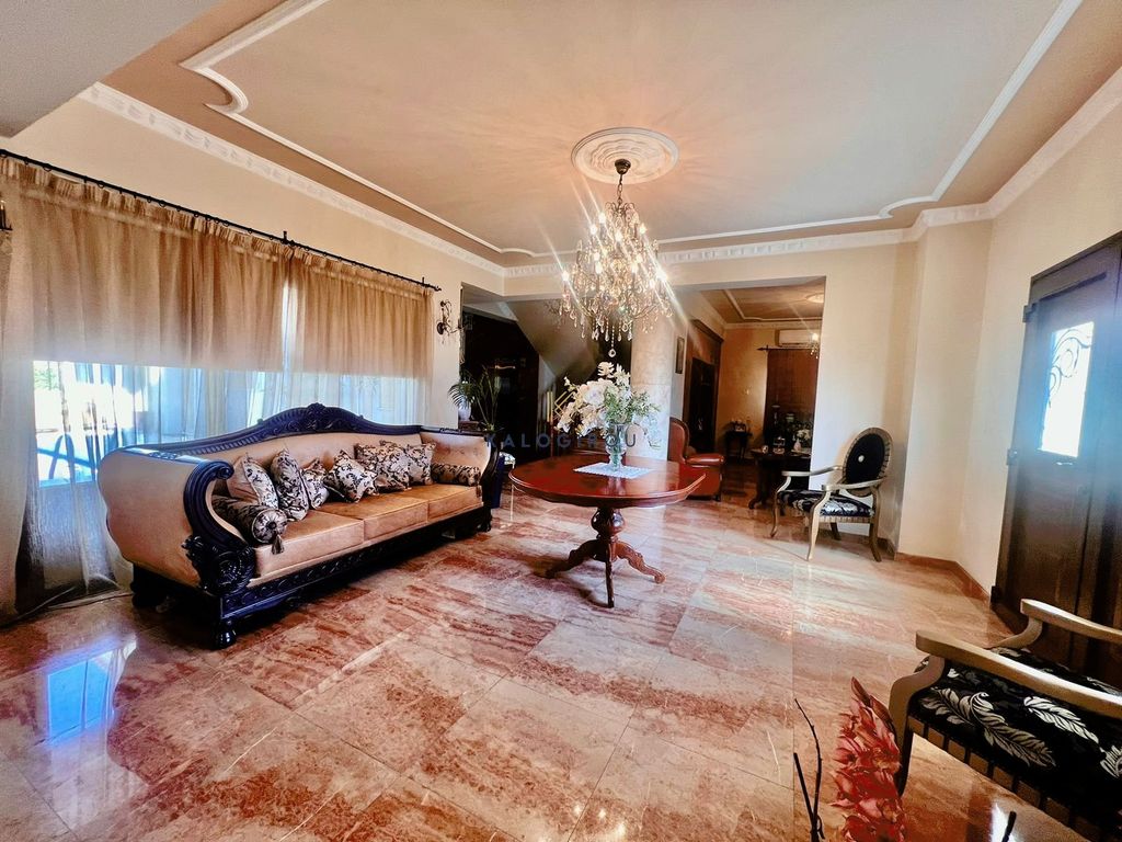 Property photo 3 of 36