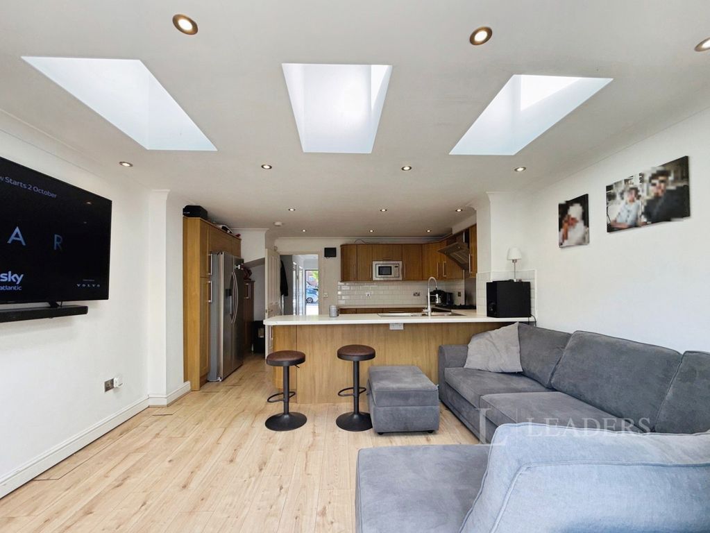 Property photo 3 of 14 Pbox-Img.Jpg