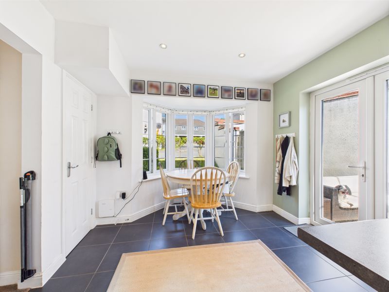 Property photo 3 of 16 Dining Area
