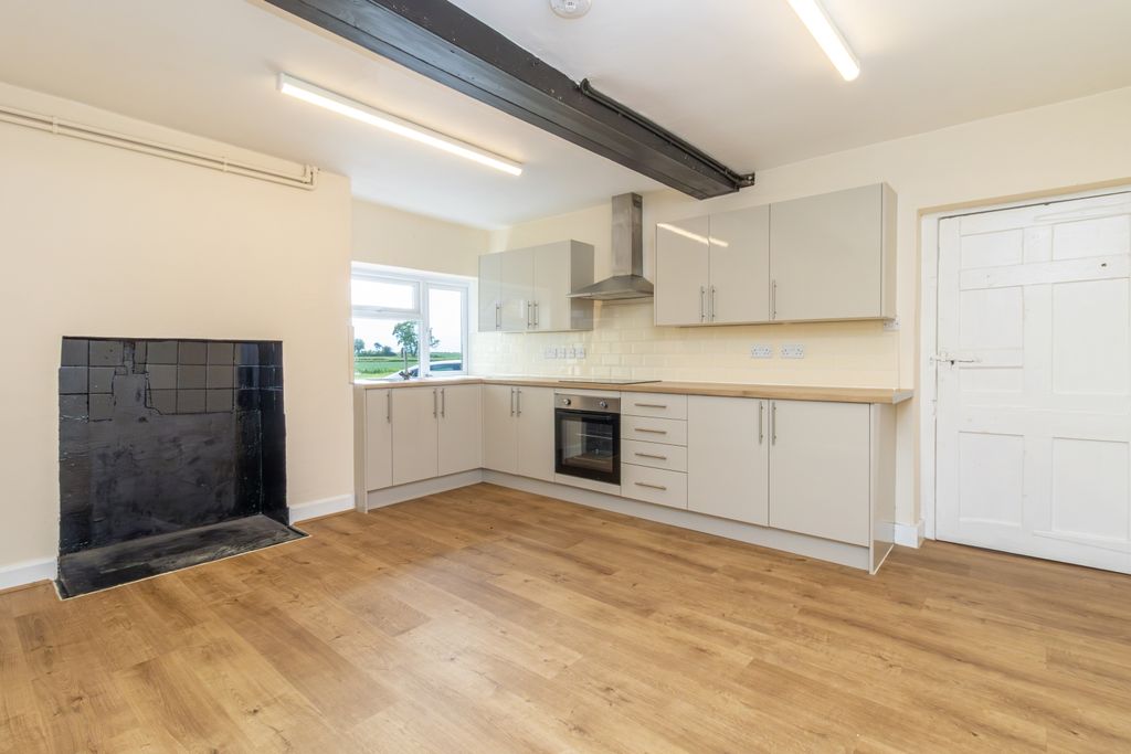 Property photo 2 of 15 Img_7295