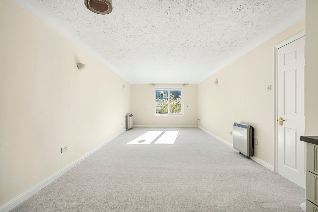 Property photo 2 of 10 5_90086.Jpg