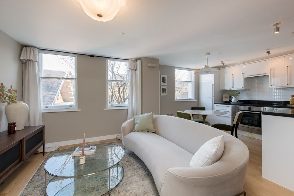 Property photo 2 of 22