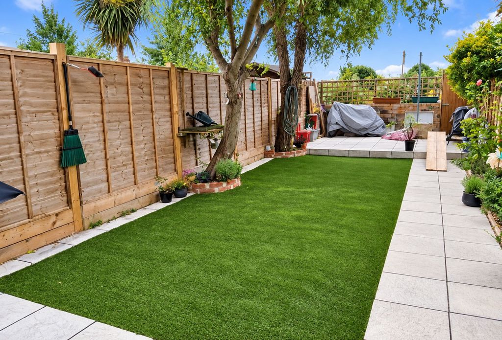 Property photo 2 of 14