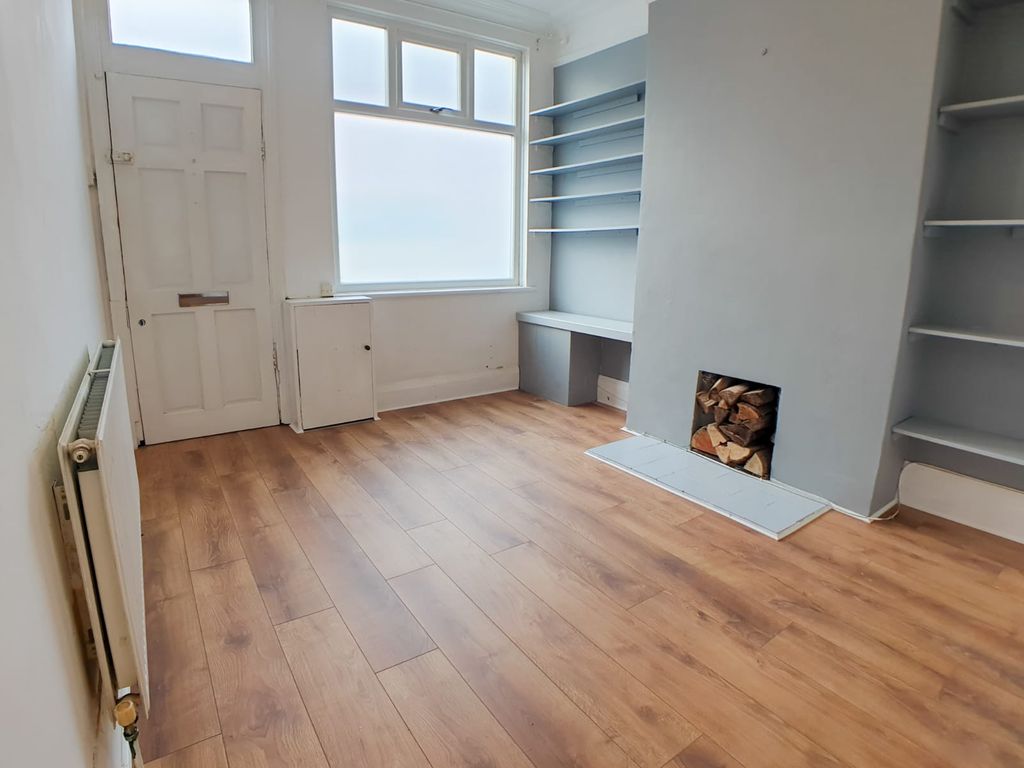 Property photo 3 of 10 Image
