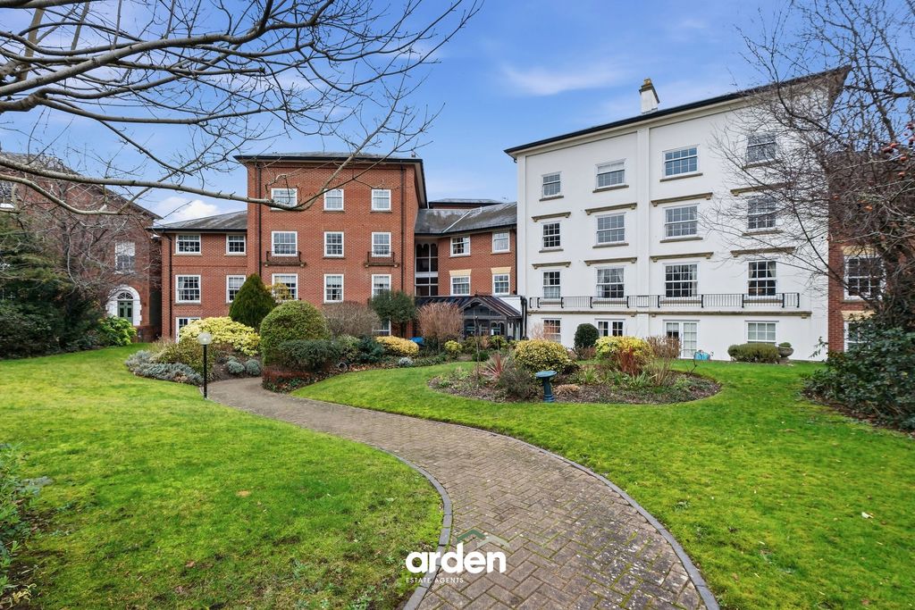 Property photo 1 of 11