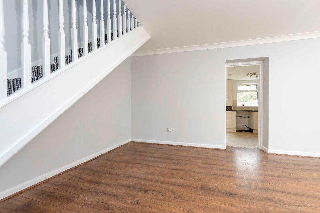 Property photo 3 of 23