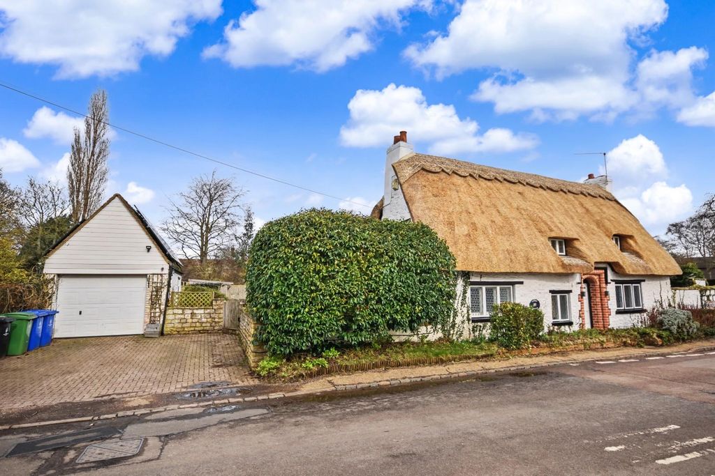 Property photo 3 of 28