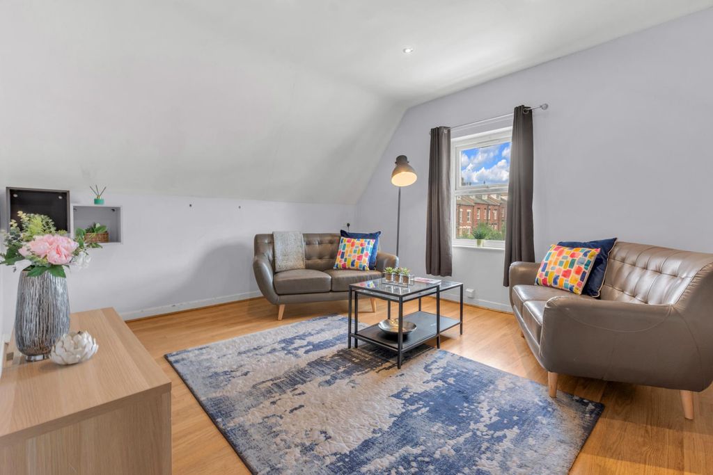 Property photo 3 of 13 Property Photo