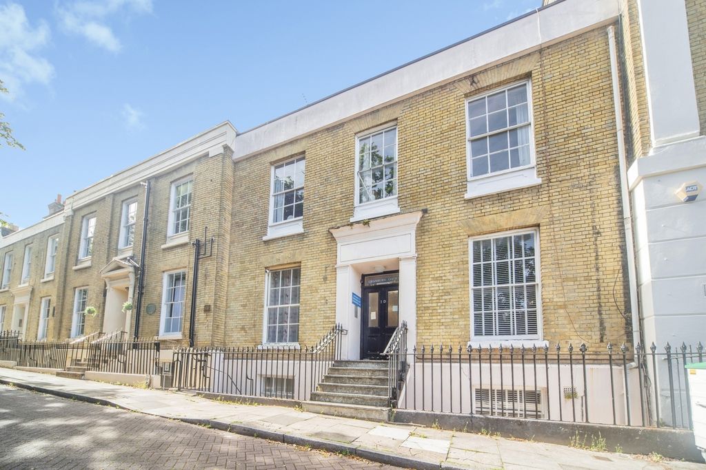 Property photo 1 of 17 Pbox-Img.Jpg