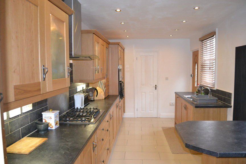 Property photo 2 of 22 Picture No. 16