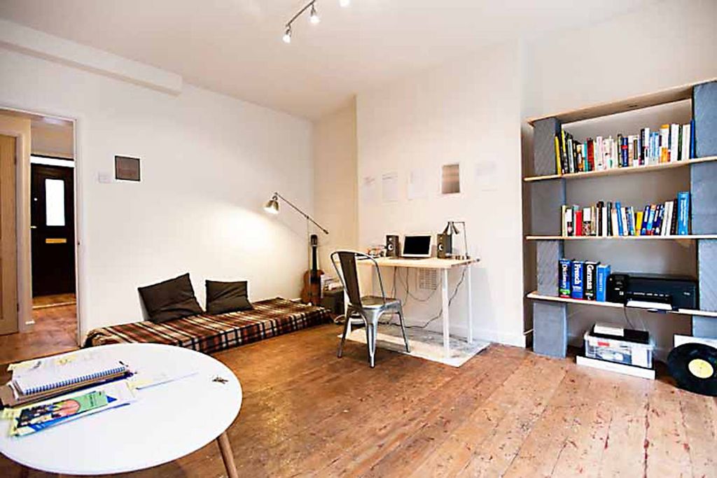 Property photo 2 of 9