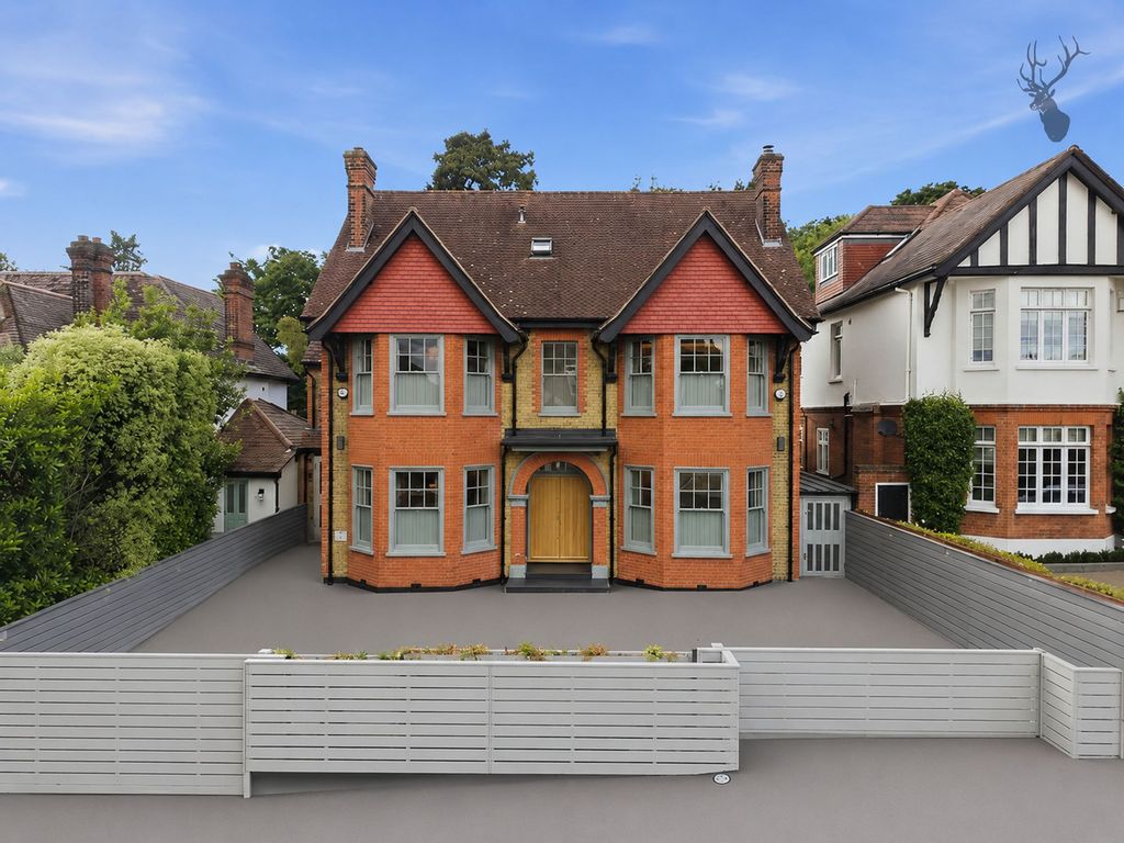 Property photo 1 of 53