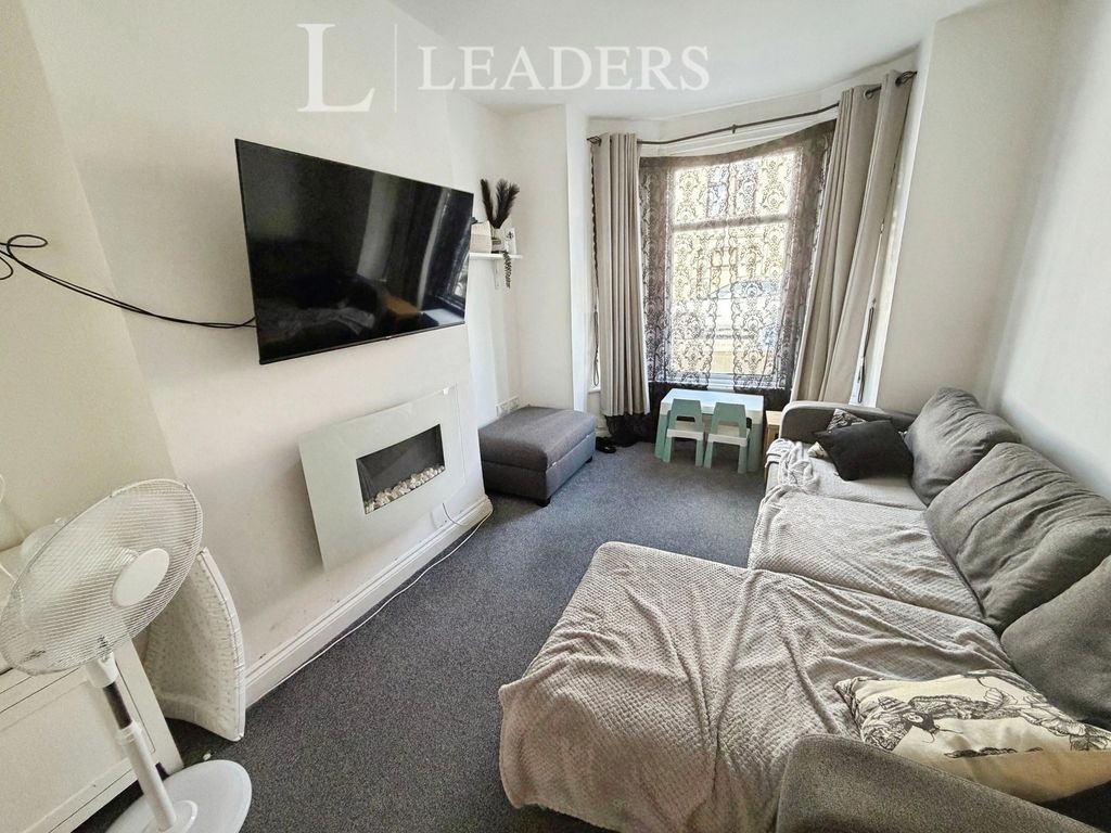 Property photo 2 of 12 Pbox-Img.Jpg