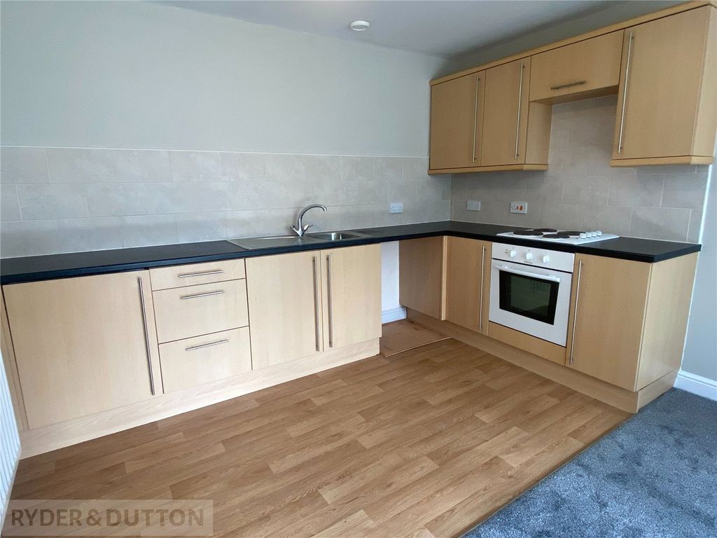 Property photo 3 of 9 Kitchen