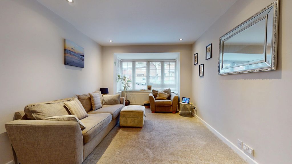 Property photo 2 of 21 4619544