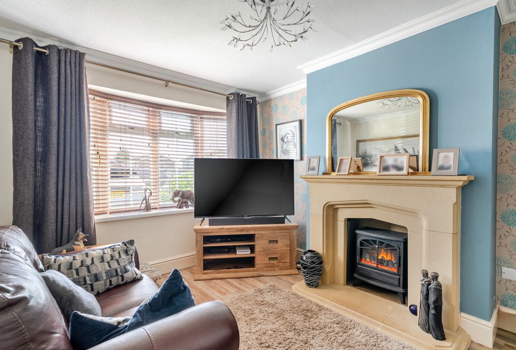 Property photo 2 of 22 1421208-4-69A55Dd...