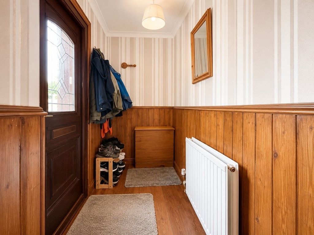 Property photo 3 of 33