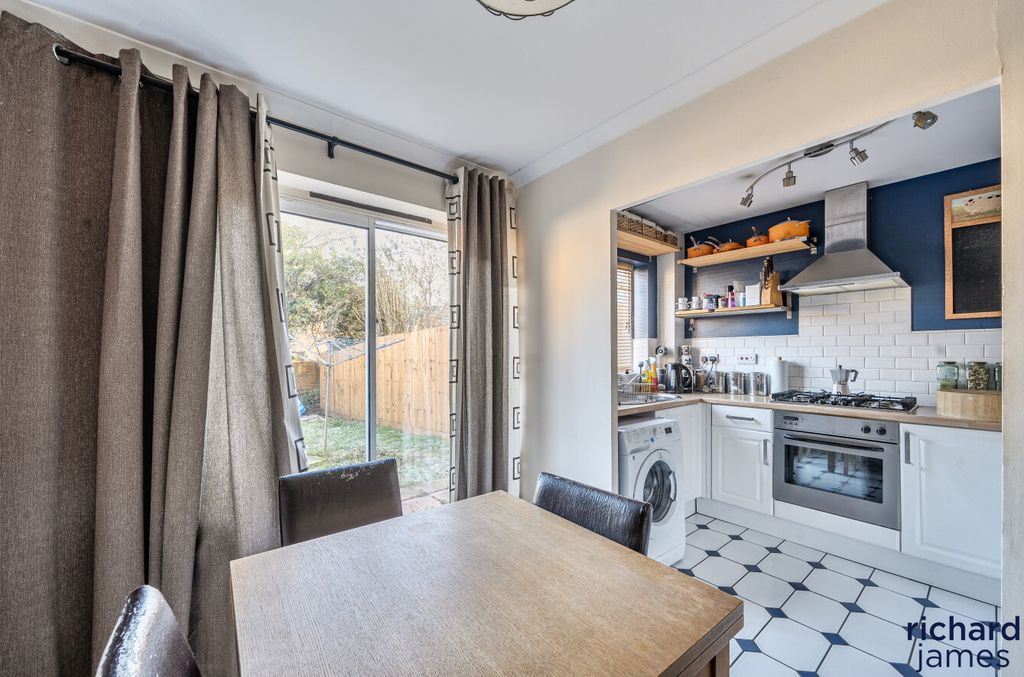 Property photo 3 of 14 67d526E1Aa9F40048844Ed9Ef4E73E15