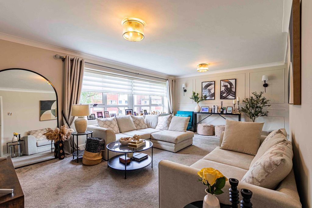 Property photo 2 of 21 Picture No. 08