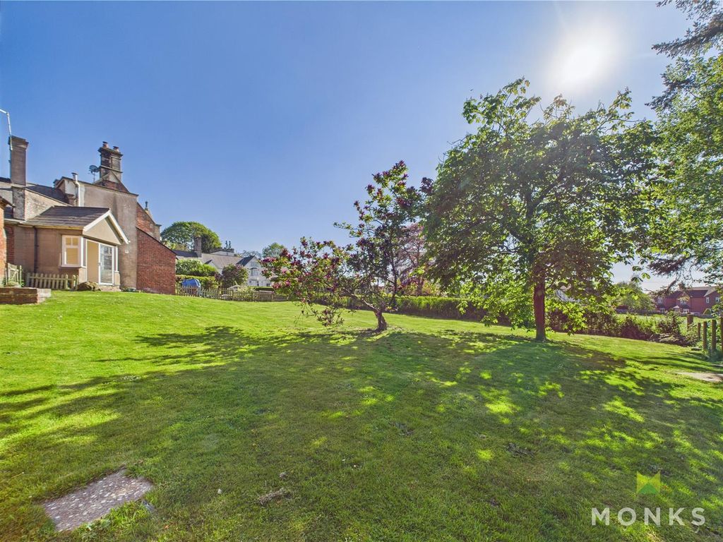 Property photo 3 of 18 Cam01520G0-Pr0178-Still006.Jpg