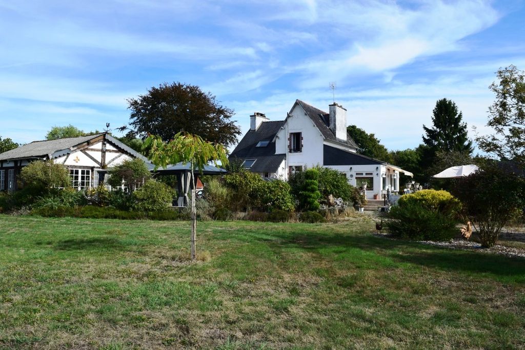 Property photo 1 of 32