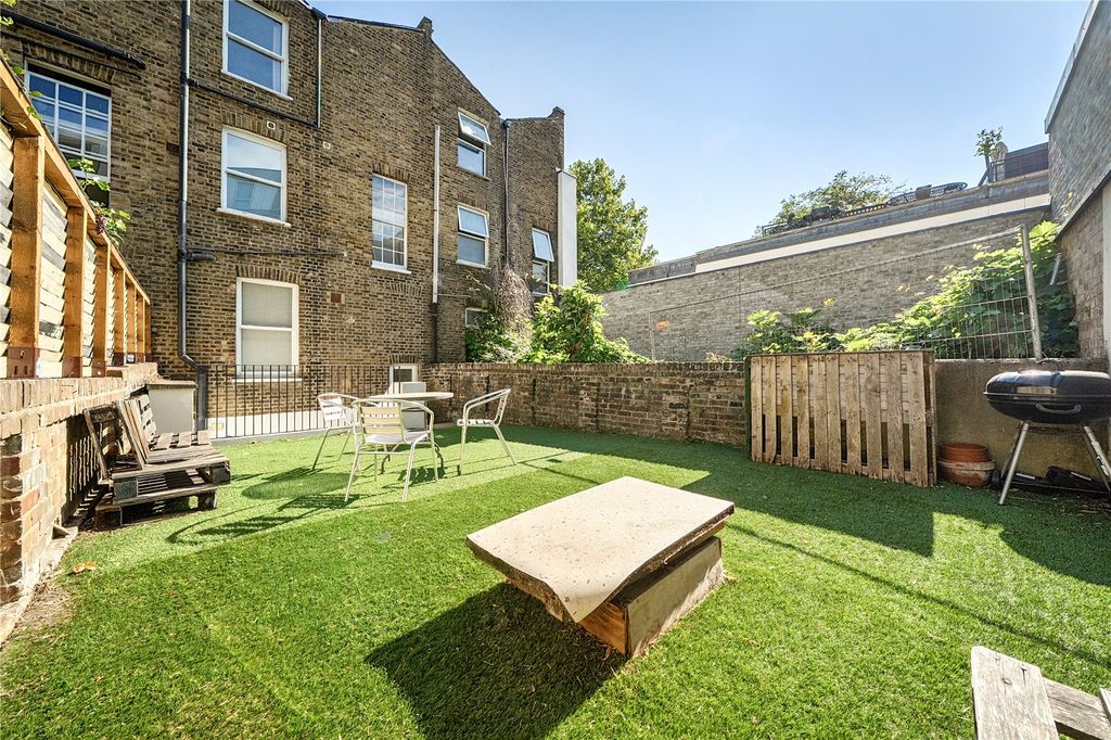 Property photo 1 of 21 Garden