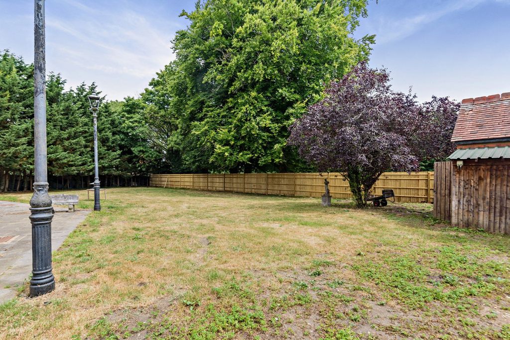 Property photo 2 of 16 Picture 2