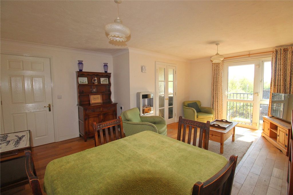 Property photo 3 of 12 Picture No. 10