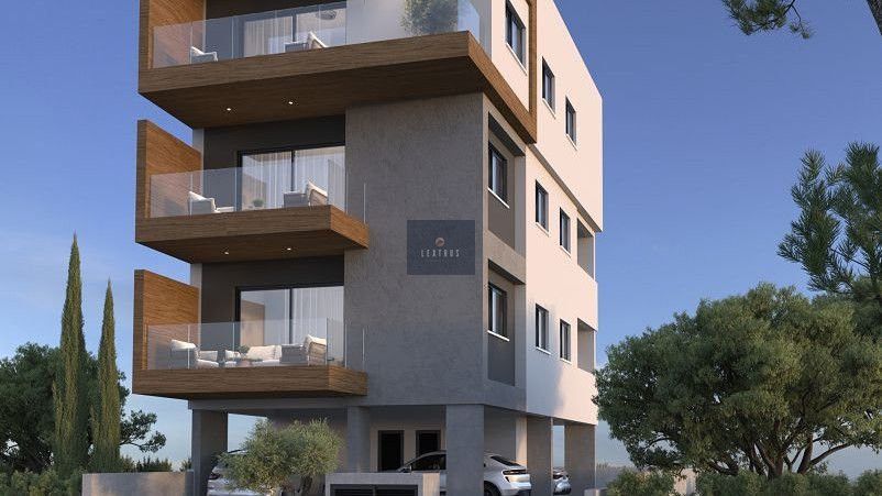 Property photo 1 of 2