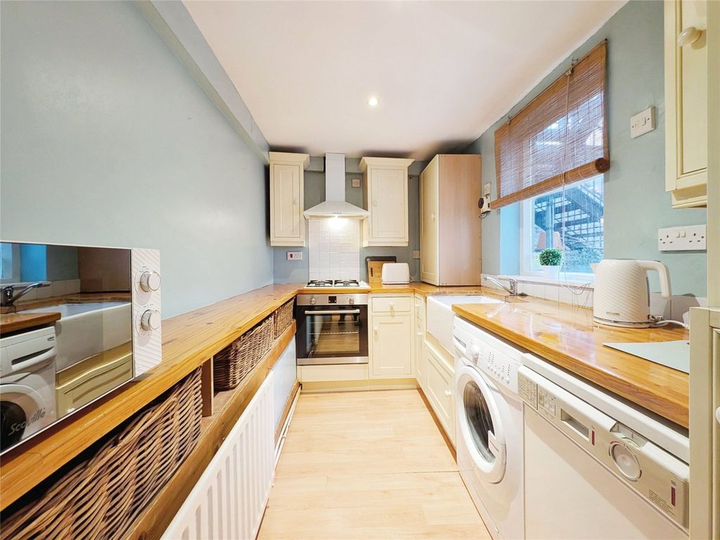 Property photo 3 of 18 Picture No. 01
