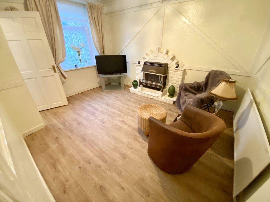 Property photo 2 of 14 Lounge