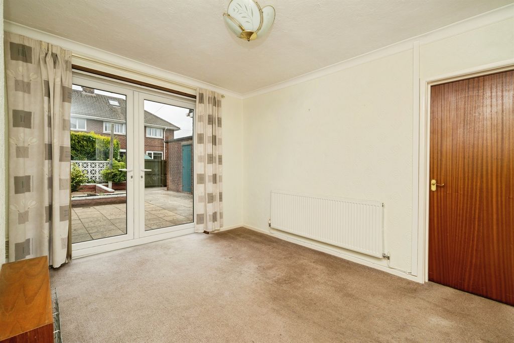 Property photo 2 of 14